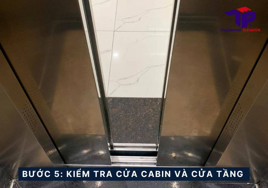 Bảo dưỡng thang máy gia đình: Bao lâu cần thực hiện? 6 Kiểm tra cửa cabin và cửa tầng