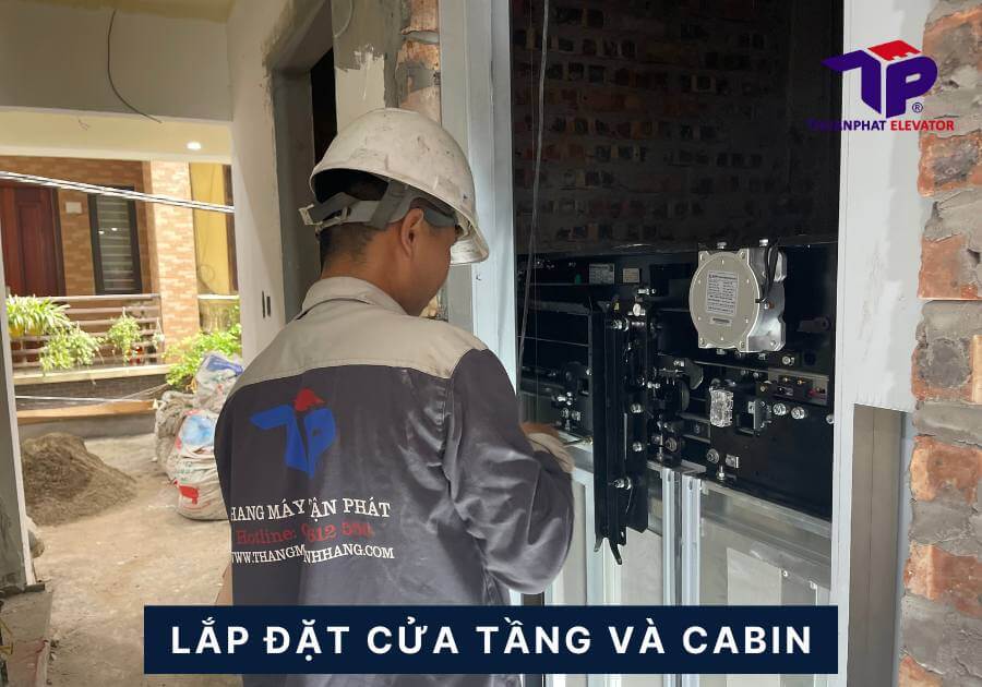 Cách Lắp Đặt Thang Máy Gia Đình Chuẩn Kỹ Thuật 4 Lắp đặt cửa tầng và cabin