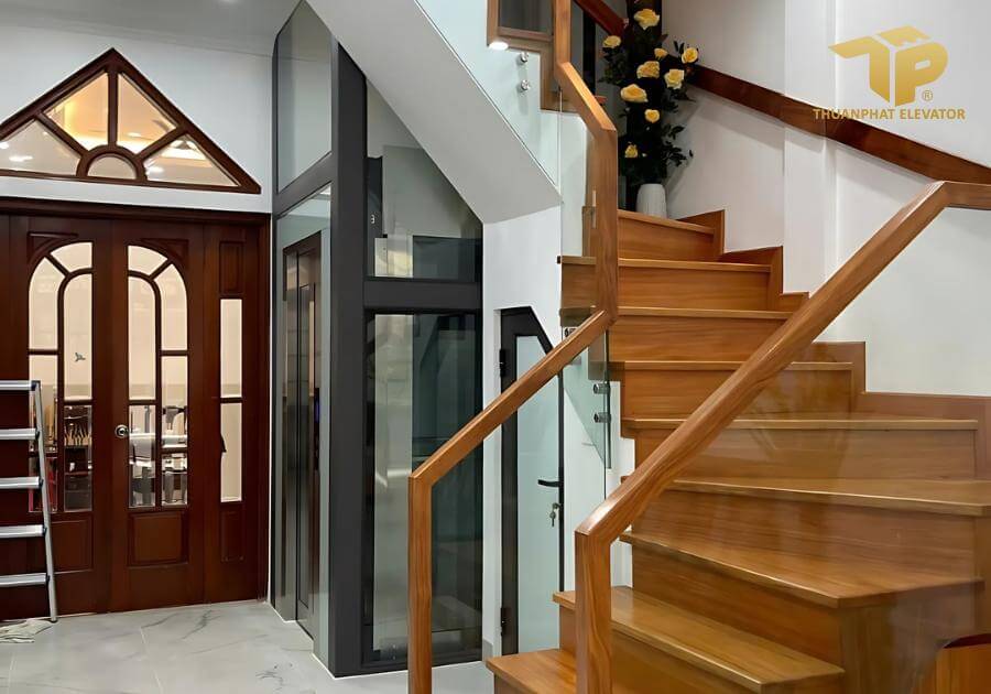 Thang máy gia đình 4 tầng kính khung thép