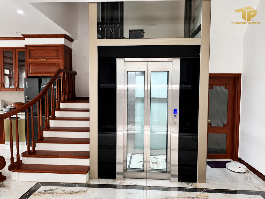 Bảng điều khiển ngoài thang máy